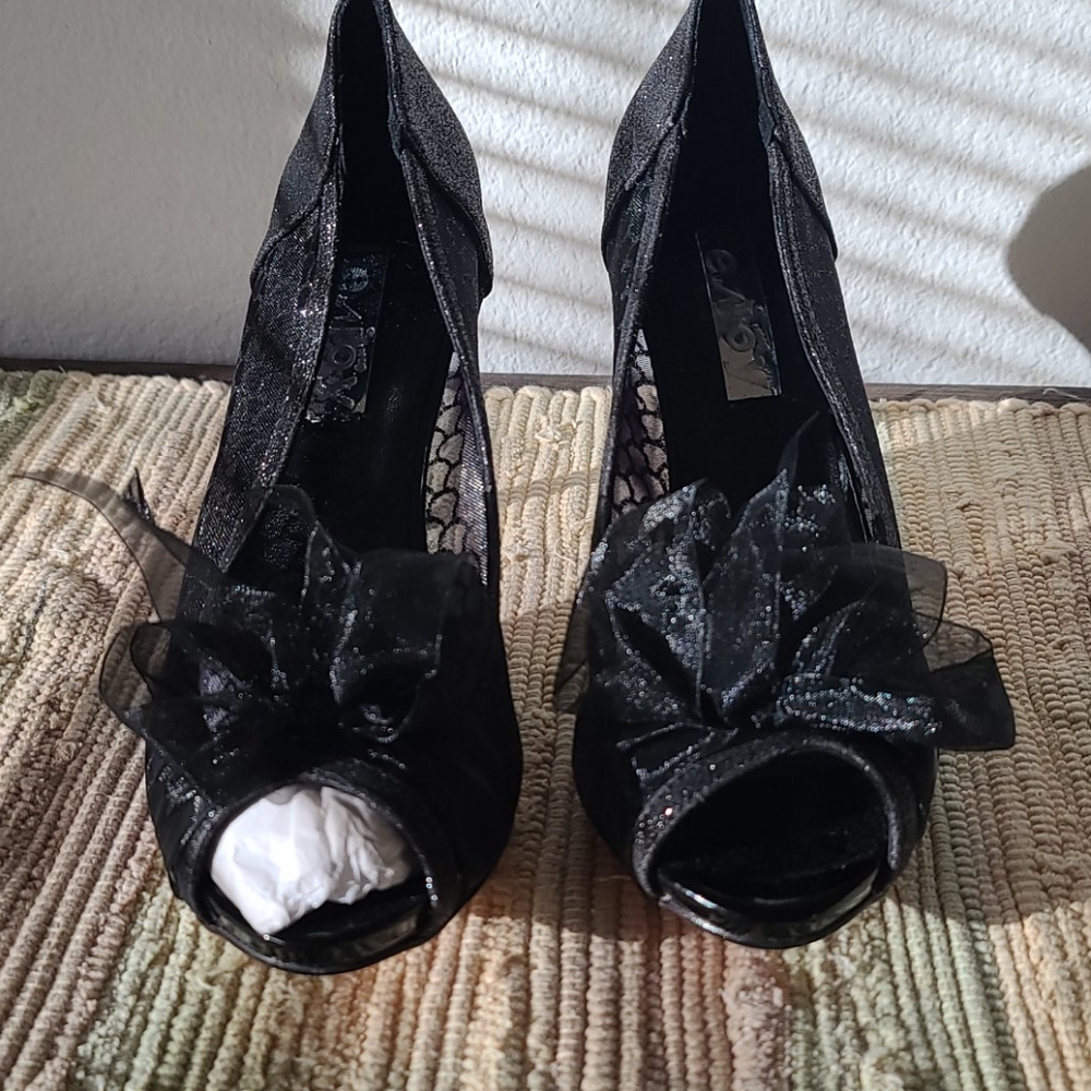 Open Toed Heels - Picture 2 of 4